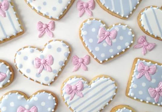 Royal Icing Süslemeli Şekerli Kurabiye